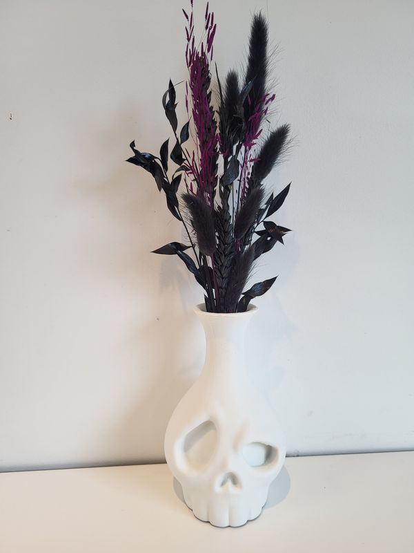 Skull wit L met droogbloemen