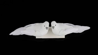 2 Asst 4.75"L White Feather Pigeon