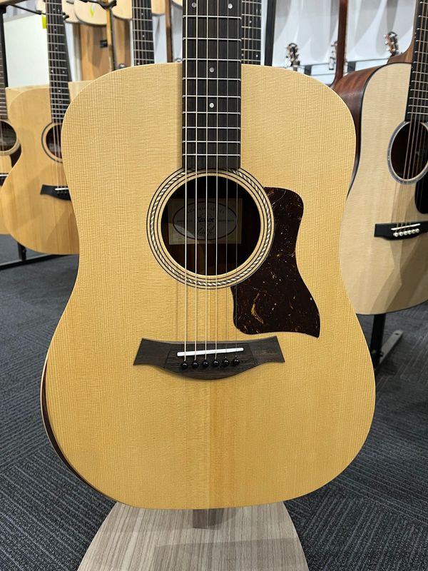 used Taylor Academy 10 Acoustic Guitar