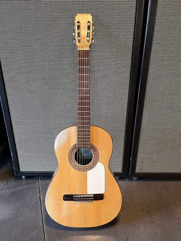 Used 1959 Jose Ramirez no. 2 Classical Guitar w/ case