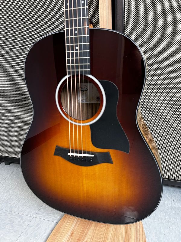Used Taylor 217e Plus Tobacco Sunburst Acoustic