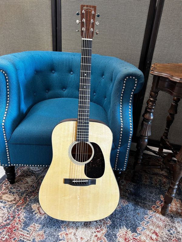 Martin D-18 Standard Series Dreadnought Acoustic