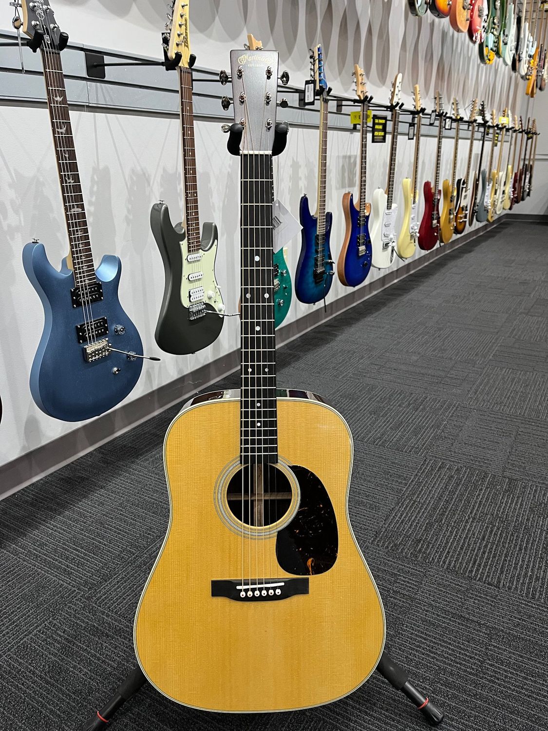 Martin D-28 Standard Series Acoustic