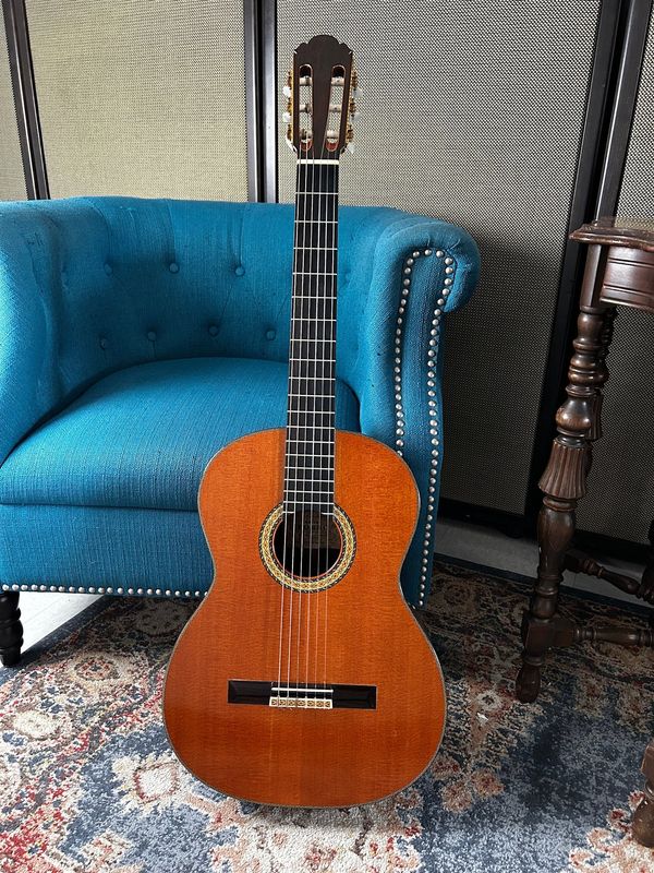 Used Masaru Kohno No. 20 1979 classical guitar w/case (as is)