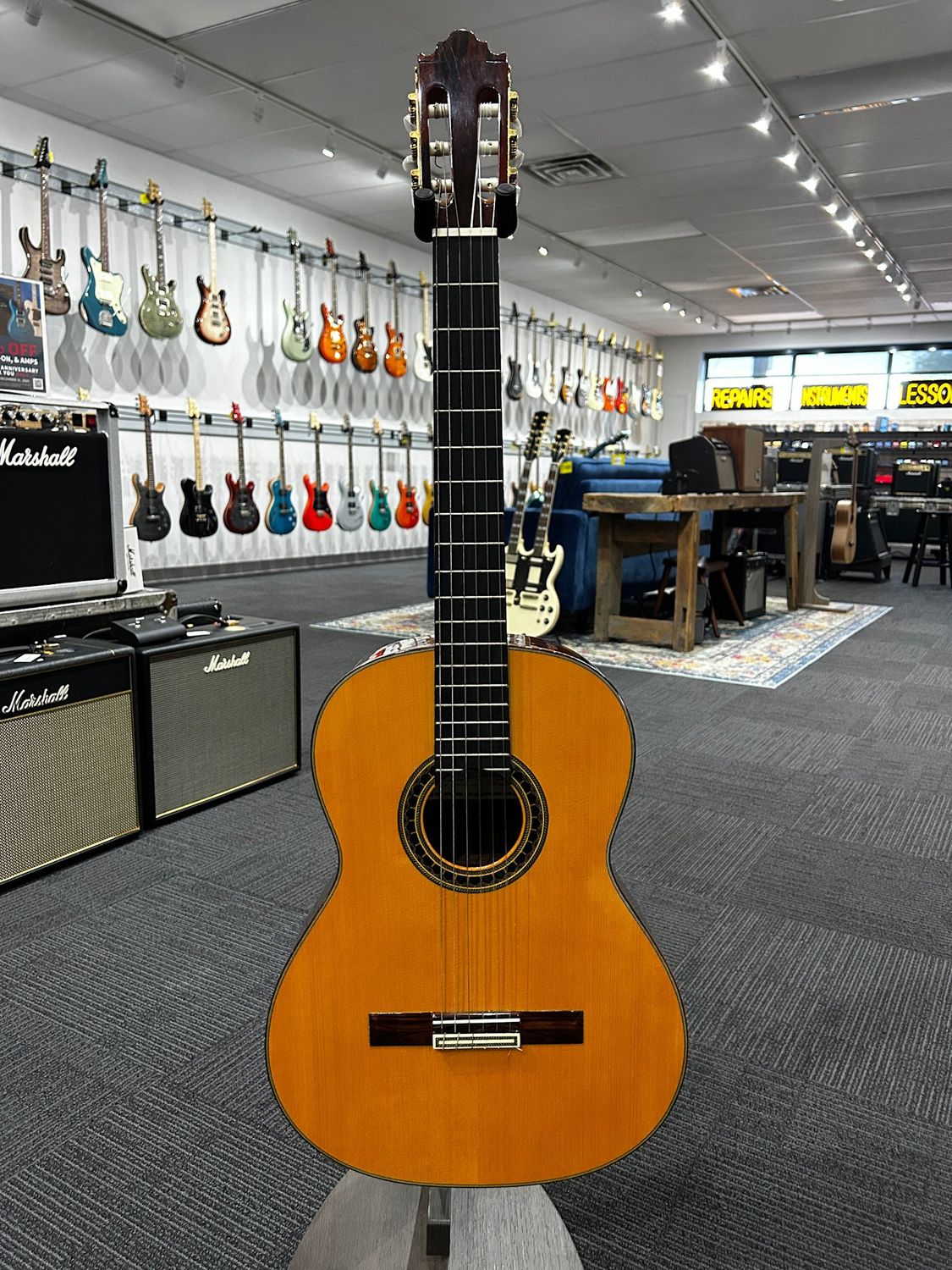 Used Vicente Carrillo Gabriela 2001 w/case