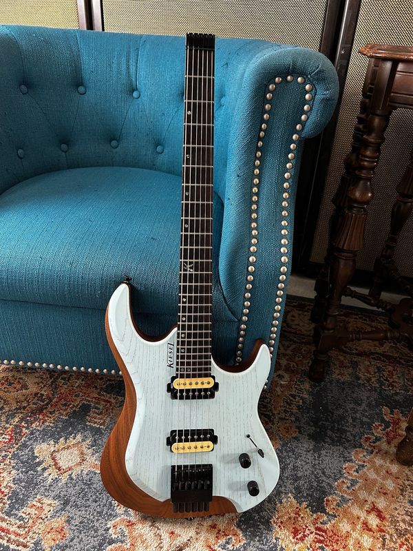 Used Kiesel Osiris headless w/bag