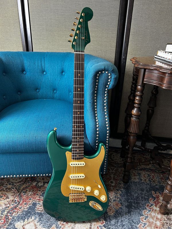 Used Fender Custom Shop Limited Edition Times Square Racing Green w/case