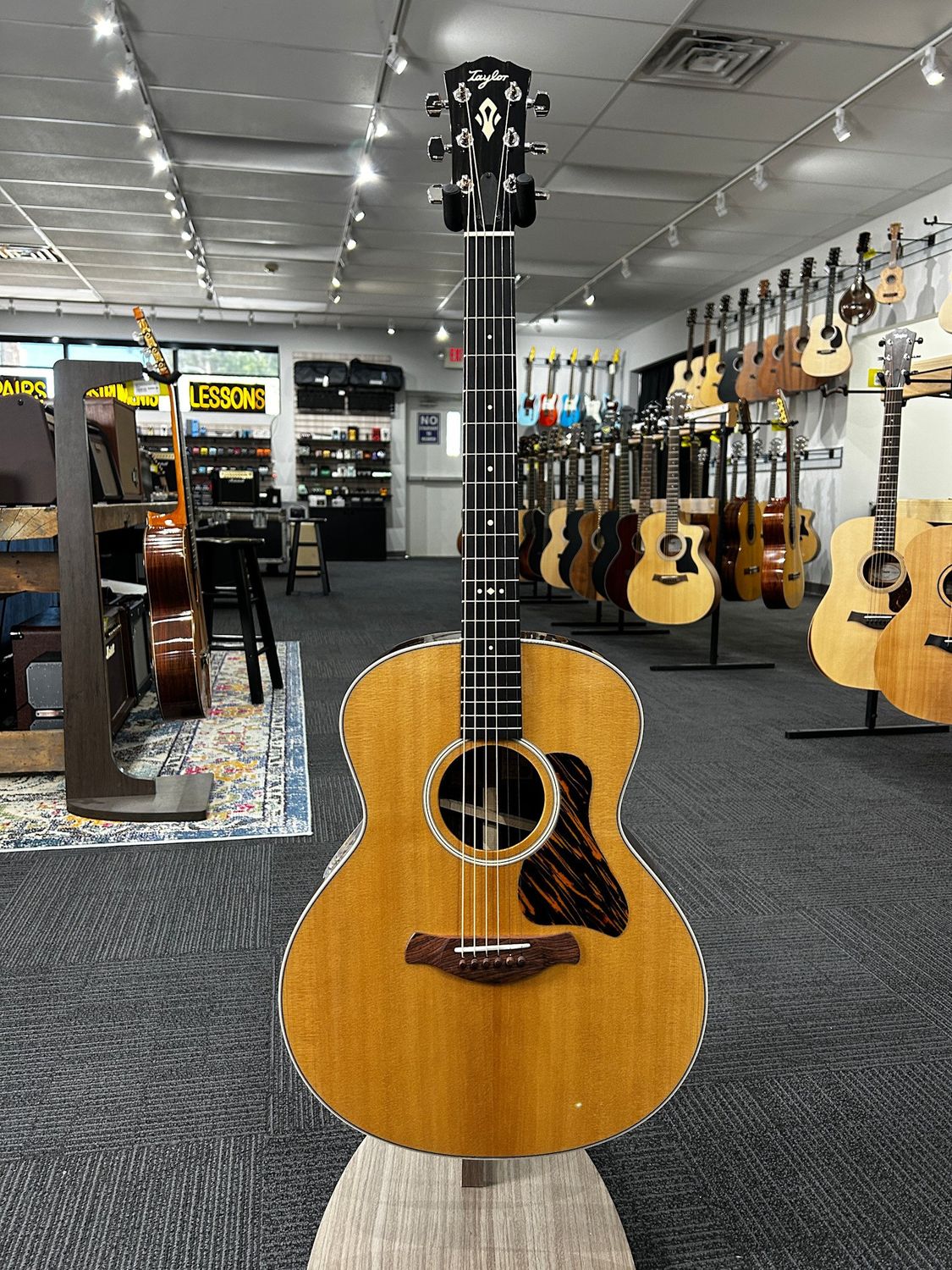 Taylor Gold Label 714e Natural