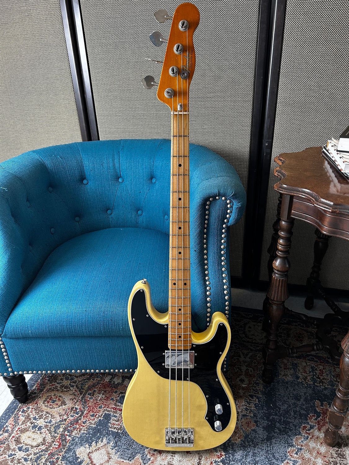 Used Fender 1972 Tele Bass (refin) w/case