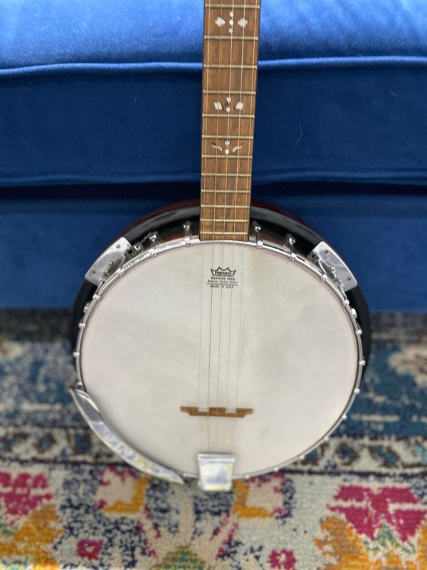 Used Hondo HB55A Banjo w/case