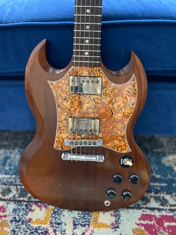 Used Gibson SG (2000) w/ gig bag