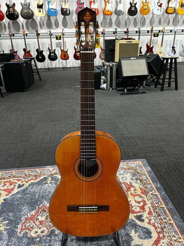 Used Di Giorgio Conservatorio No. 1 classical guitar w/bag