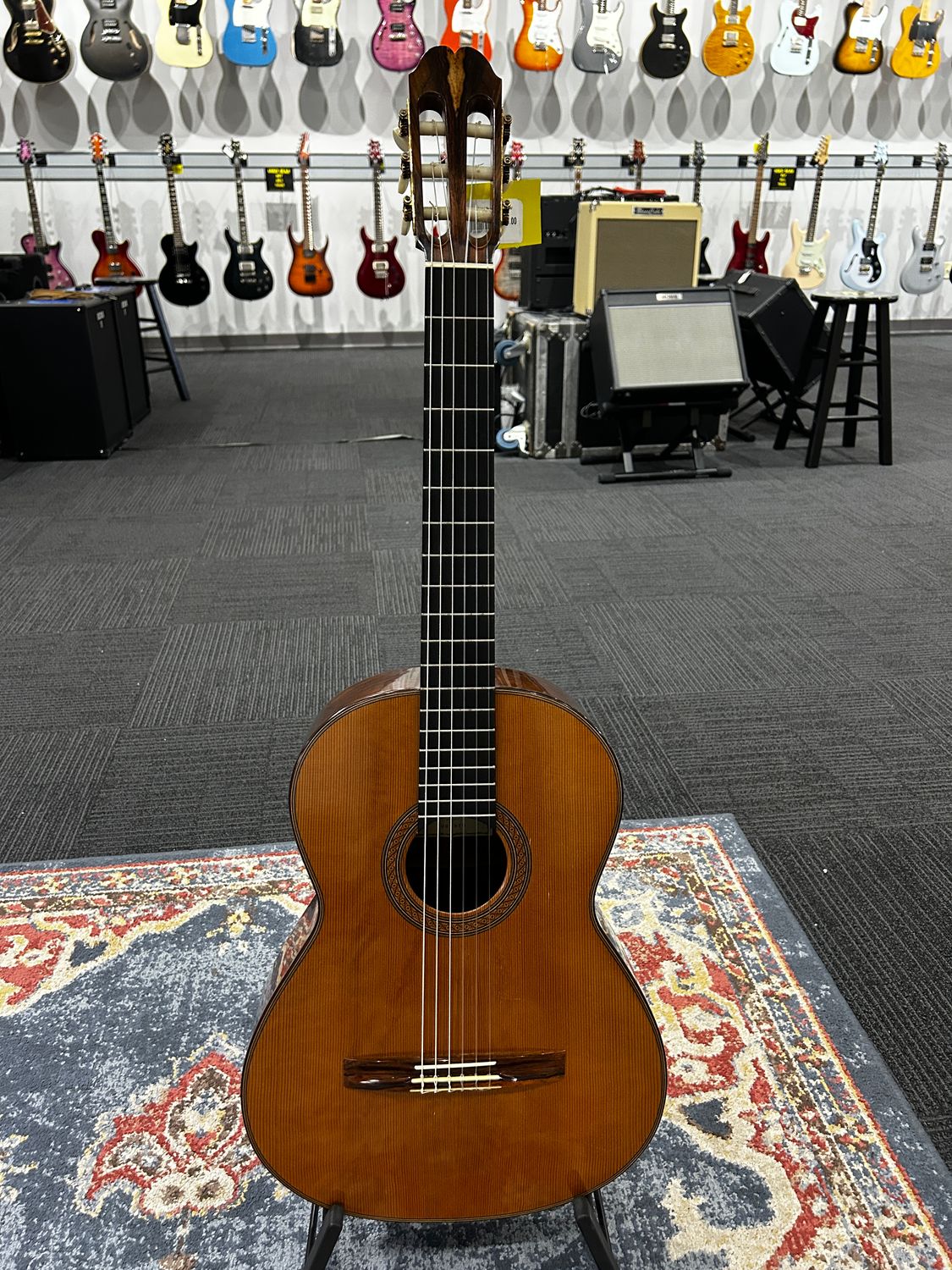 Used Sergei De Jonge Classical w/case