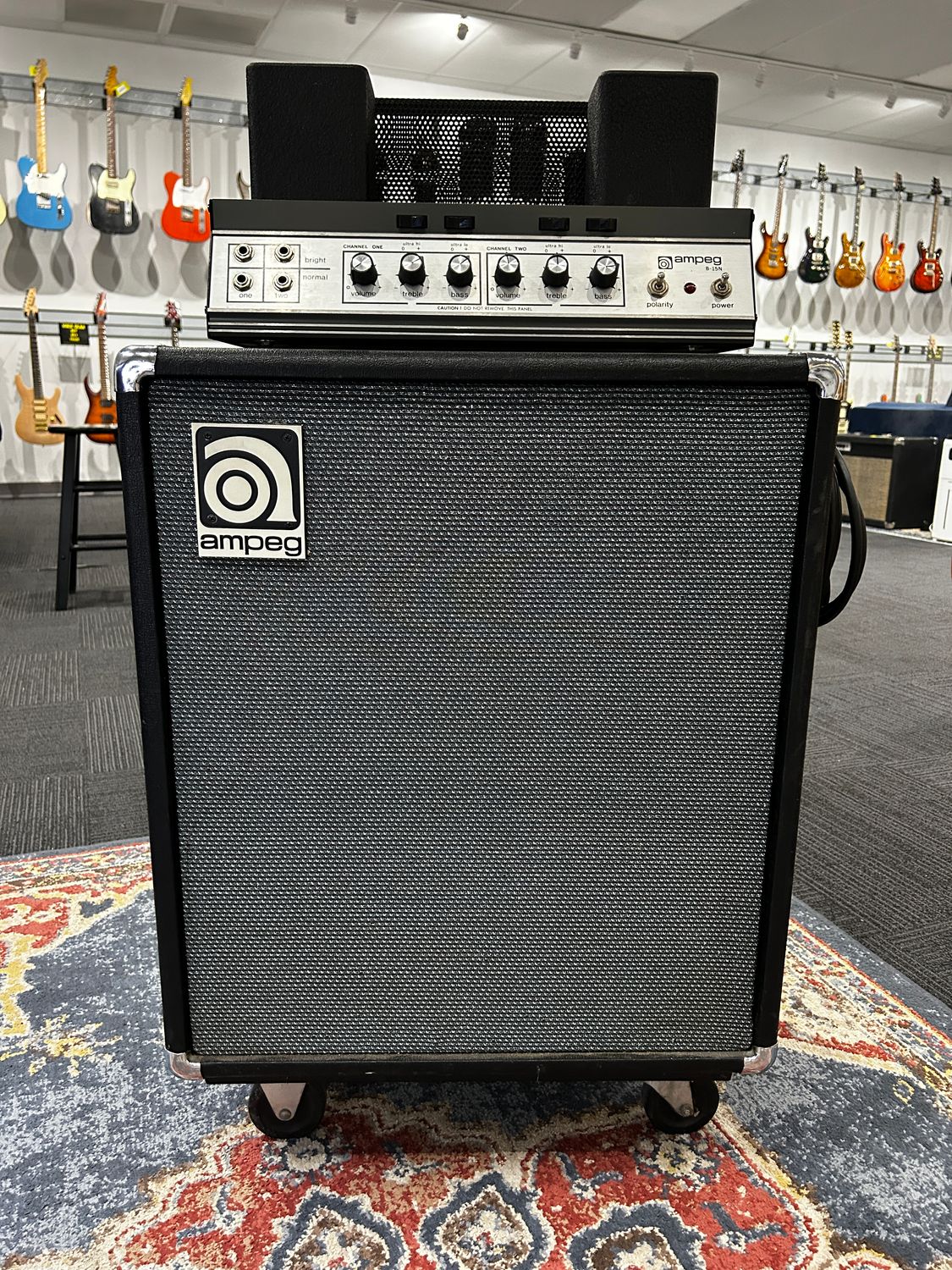 Used Ampeg B15-N 1974 Bass amp w/cover