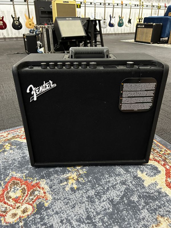 Used Fender GT100 modeling guitar amp