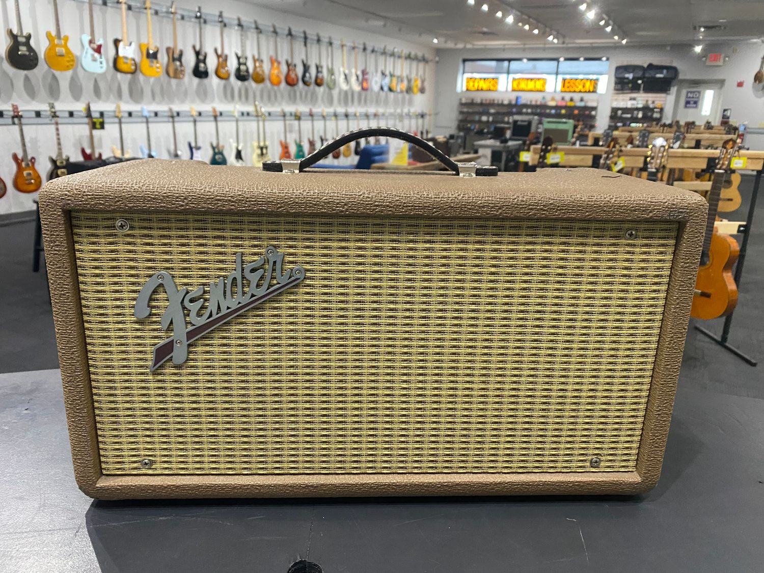 Used Fender '63 Reissue Reverb Reissue