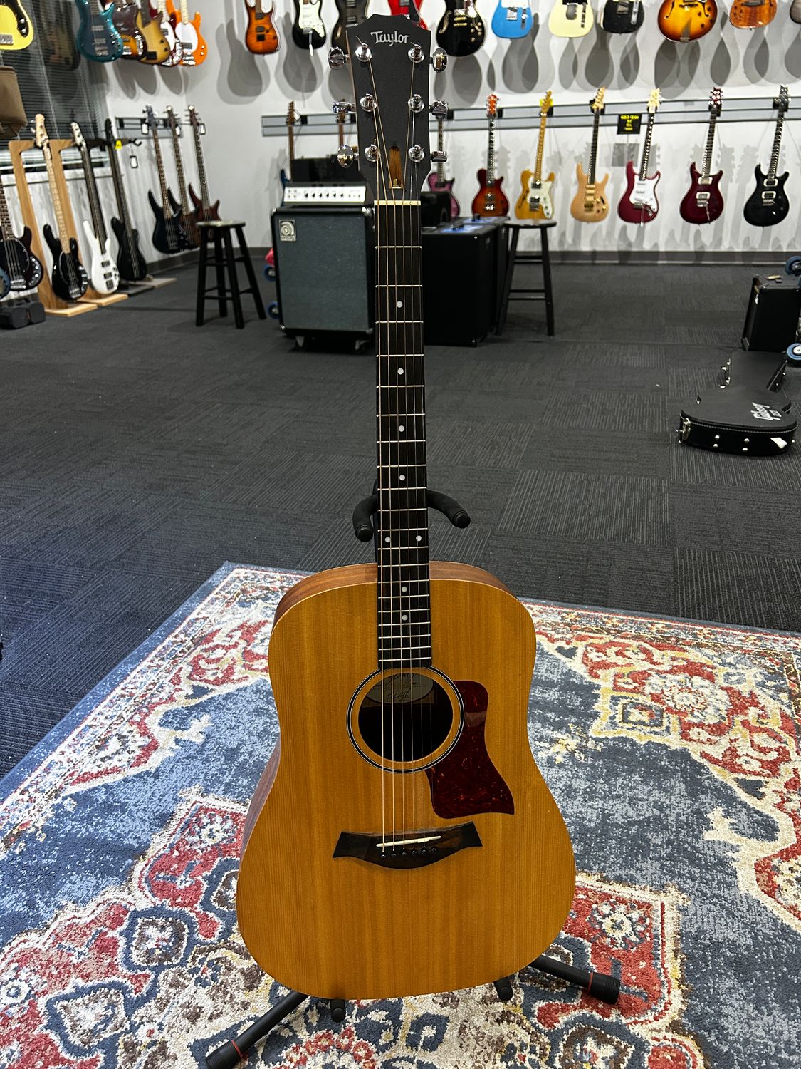 Used Taylor BBT Acoustic w/bag