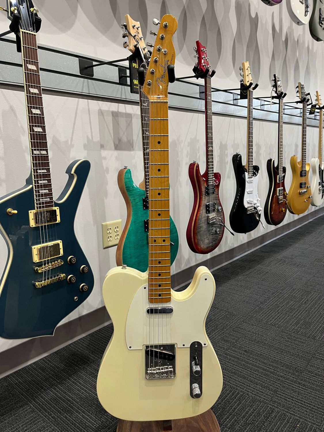 Used MIM Fender Telecaster Classic 50s w/ bag