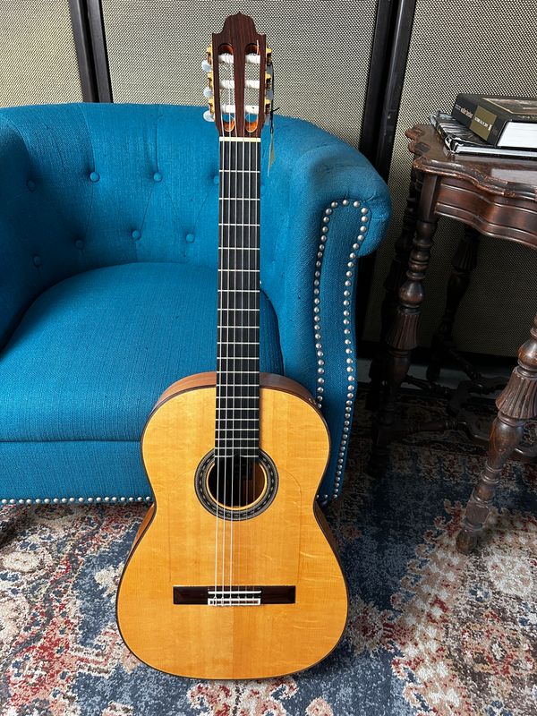 Used Larry Breslin (Deerhead) Flamenco guitar w/case