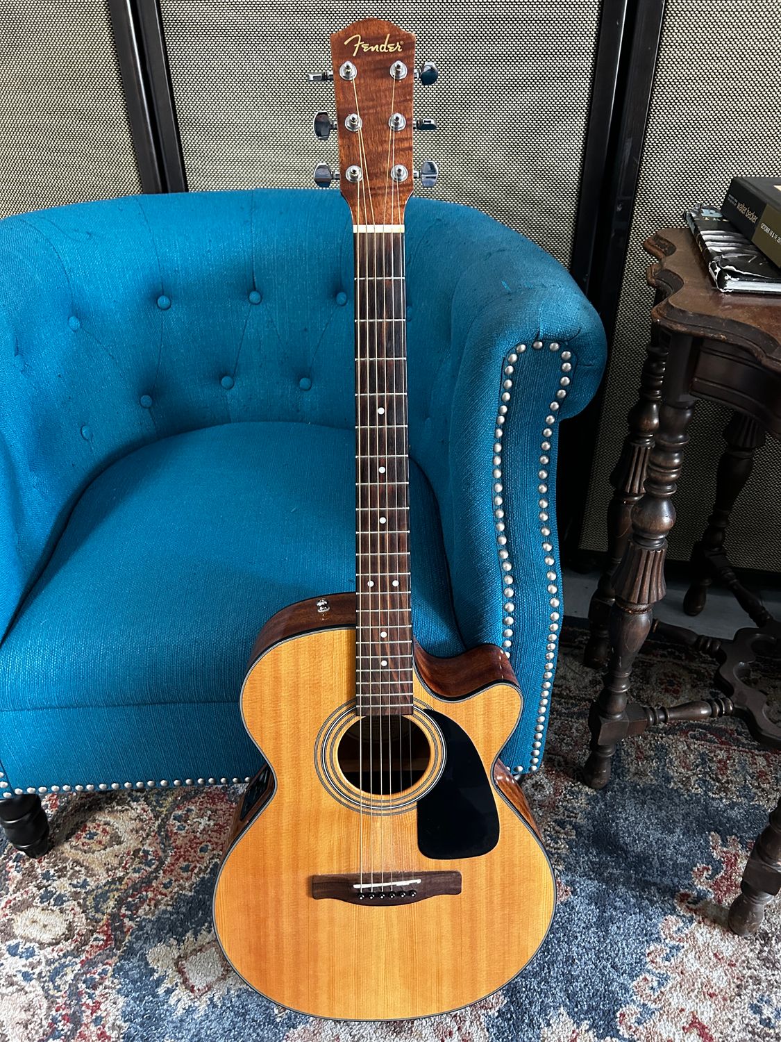 Used Fender GC140SCE acoustic w/bag