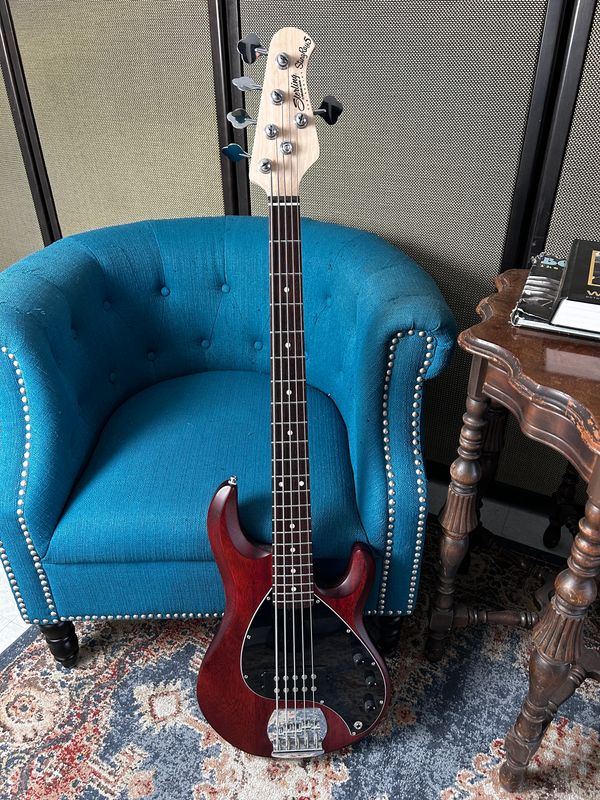 Used Sterling by Music Man Stringray 5 walnut