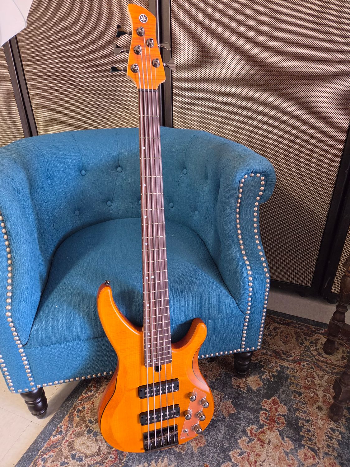 Used Yamaha TRBX605FM 5-String electric bass