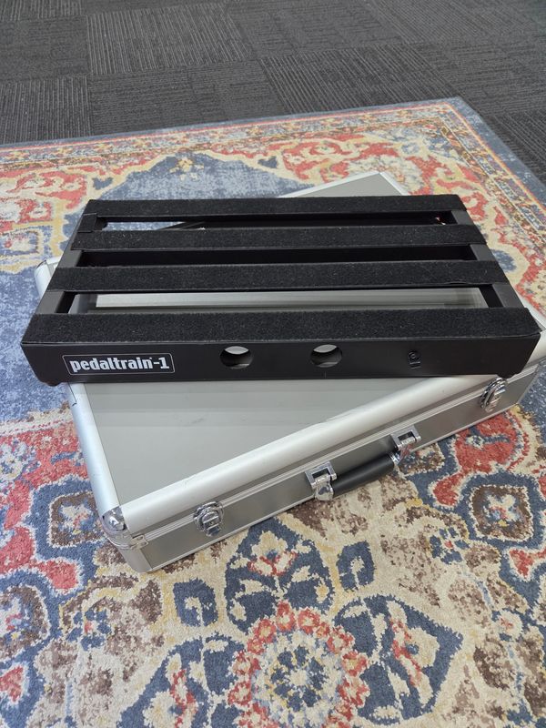 Used Pedaltrain 1 w/case