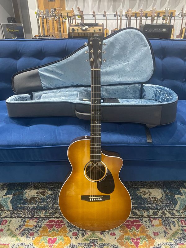 Used Martin SC-13E Special w/bag