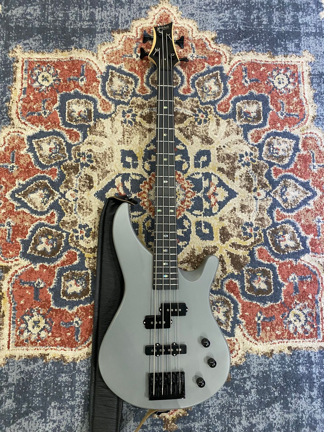 Used Mitchell MB100 short scale bass