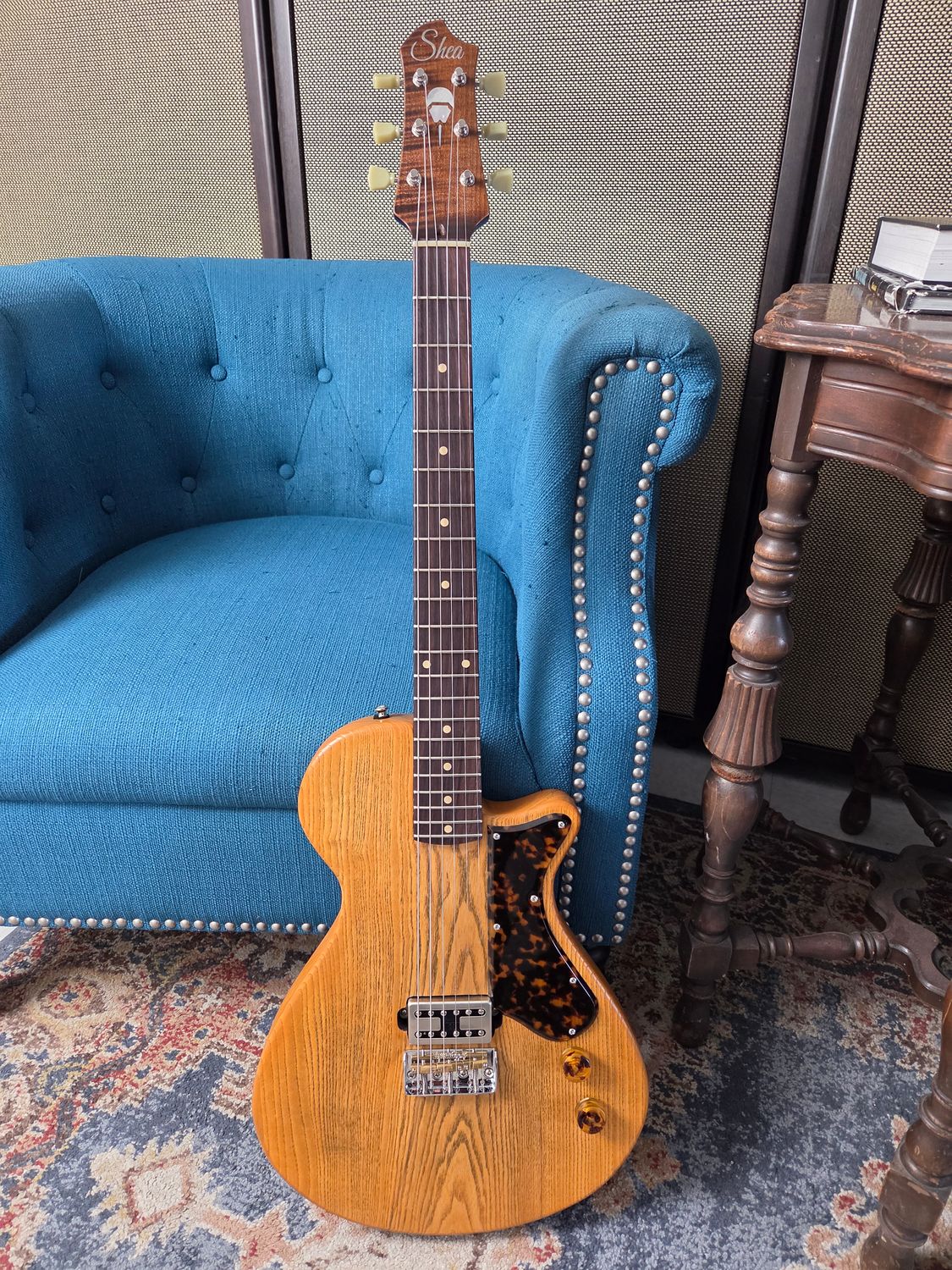 Shea Guitar The Cove Swamp Ash Natural