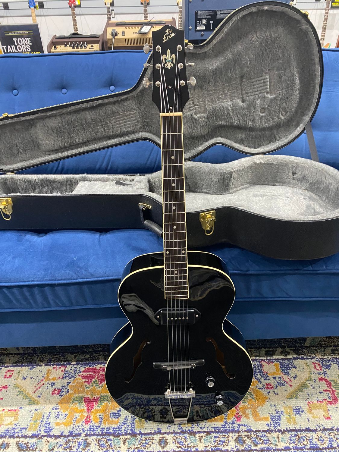 Used The Loar LH-309-BK W/ ohsc