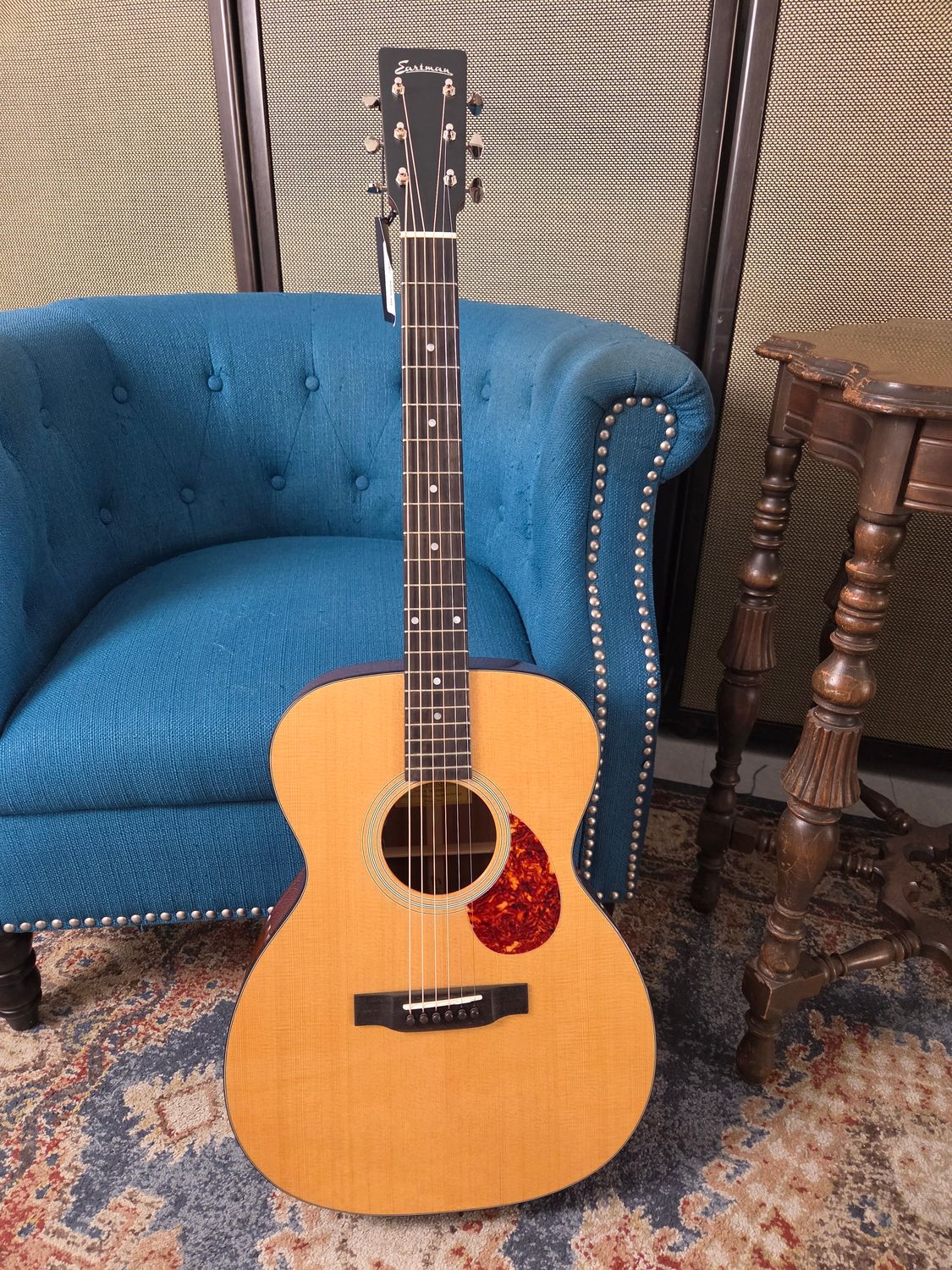 Eastman E1OM Deluxe acoustic guitar