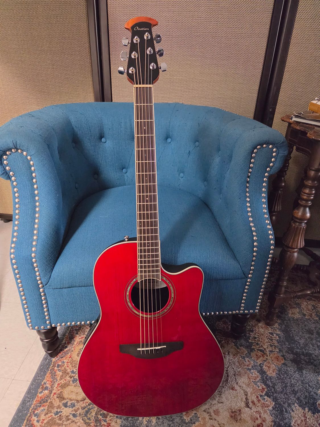 Used Ovation CS28-RR w/case