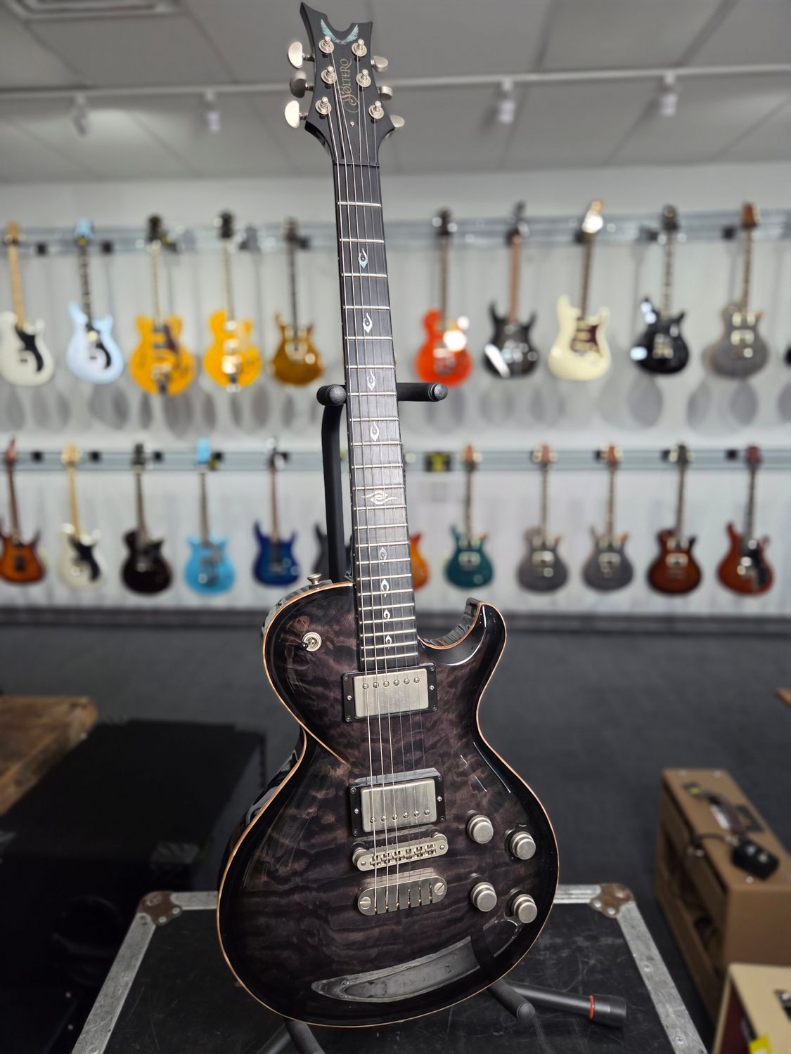Used Dean Soltero Black Quilt Top w/case