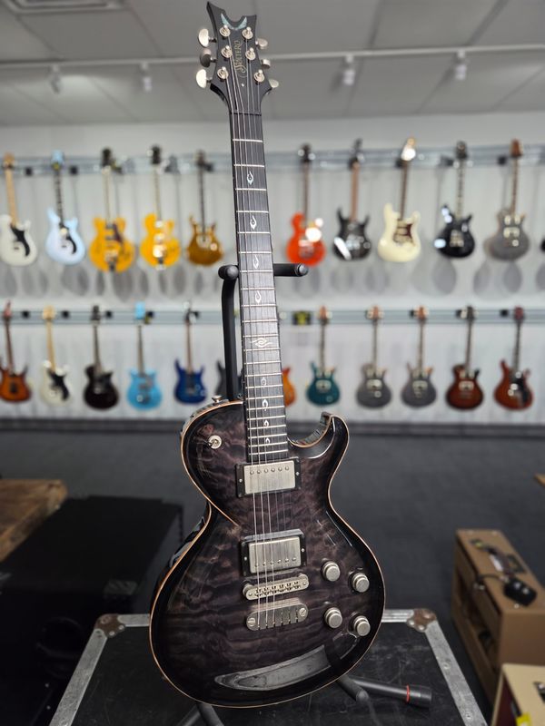 Used Dean Soltero Black Quilt Top w/case