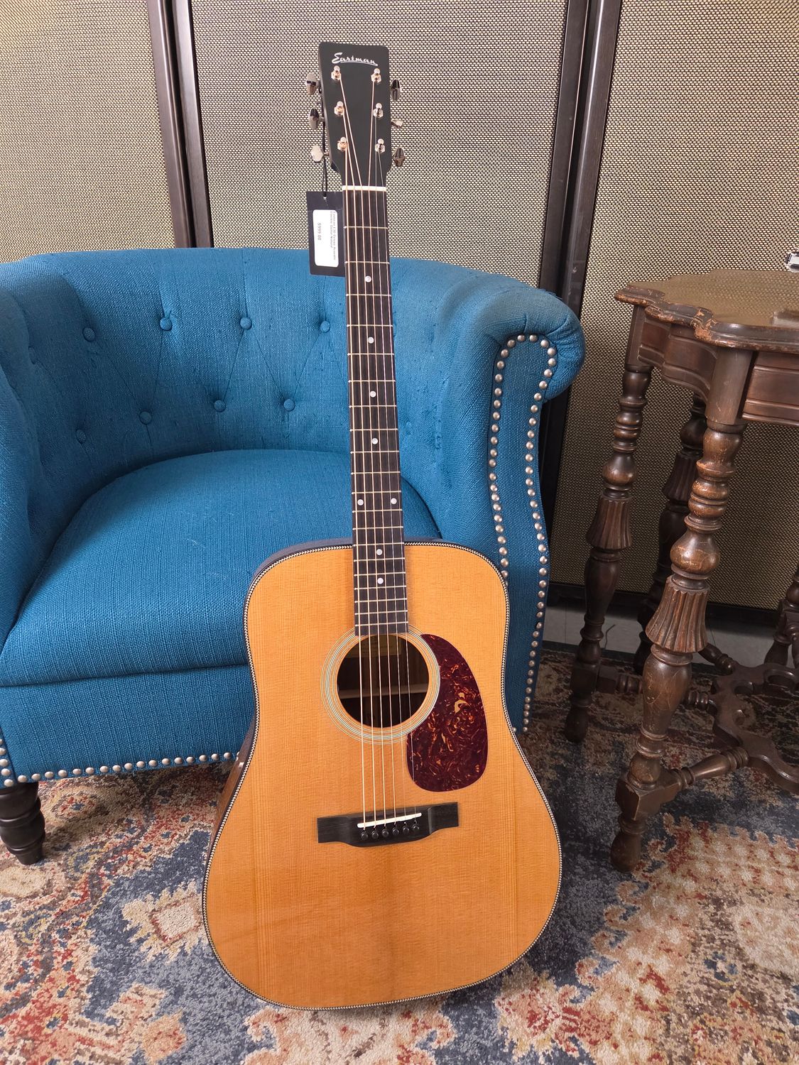 Eastman E3D Deluxe Acoustic Electric Guitar Natural