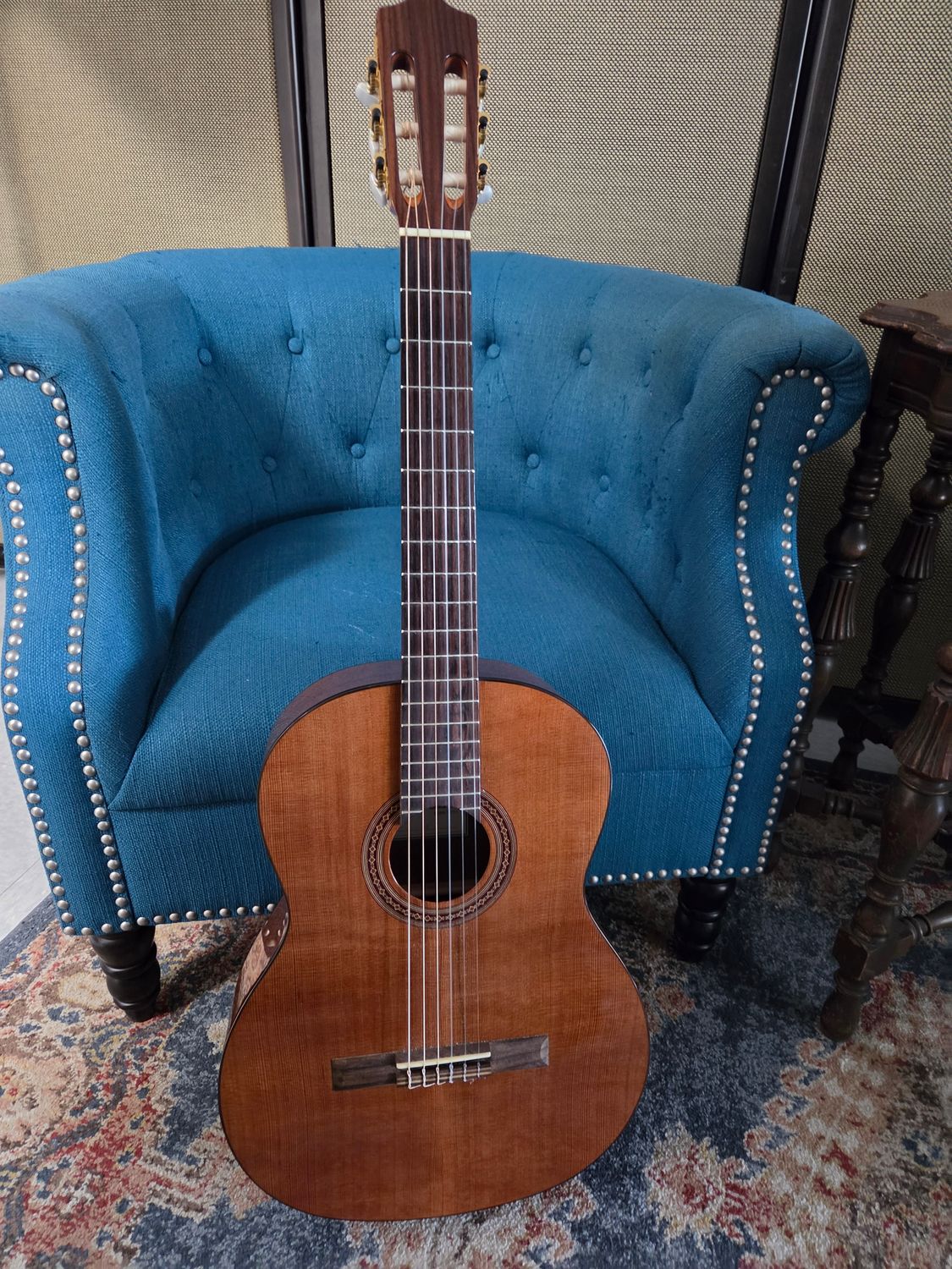Used Cordoba C5 classical w/case