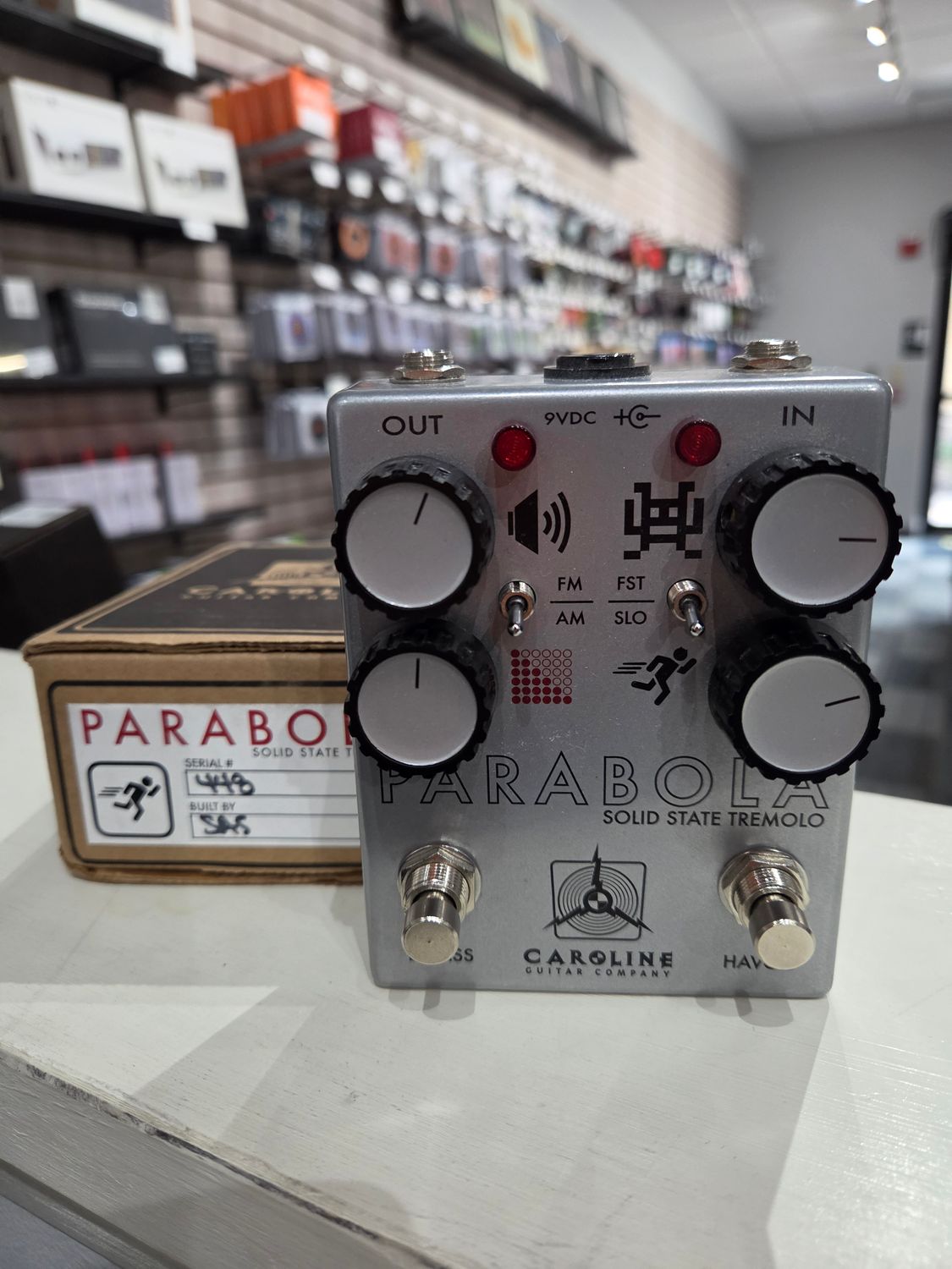 Used Caroline Parabola Solid State Tremolo