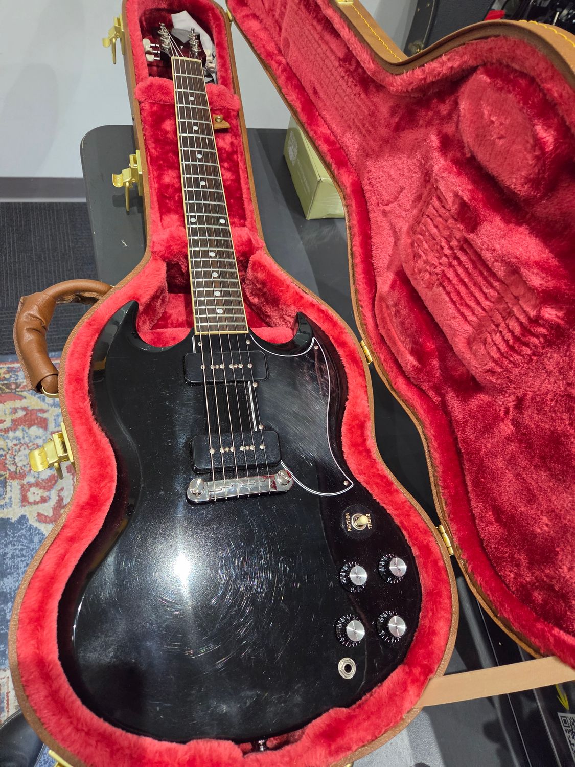 Used Gibson SG Special Ebony w/case