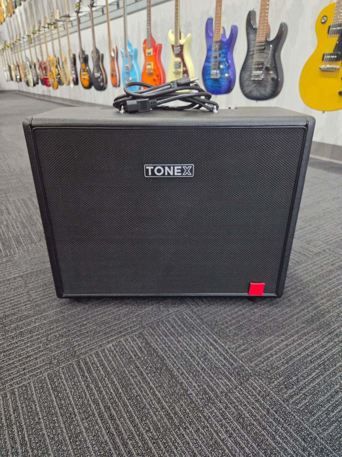 Used IK Multimedia TONEX Cab FRFR Powered