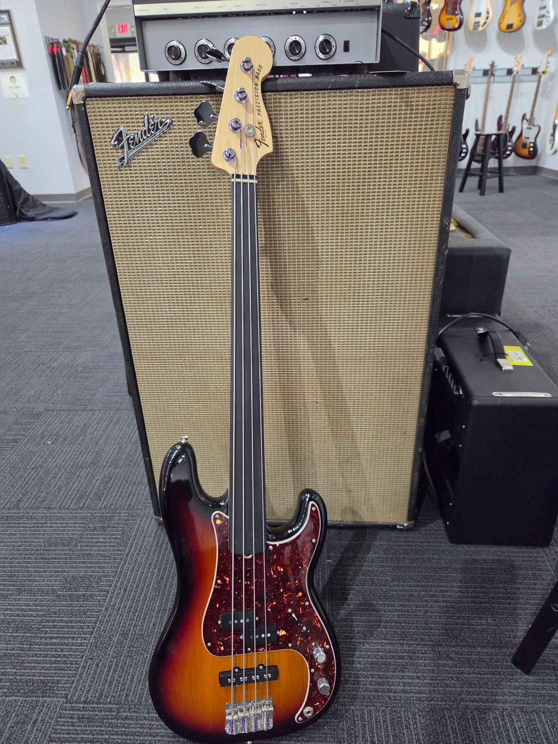 Used Fender Tony Franklin fretless Precision Bass w/case