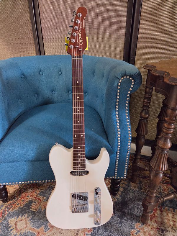 Used Godin Stadium HT white