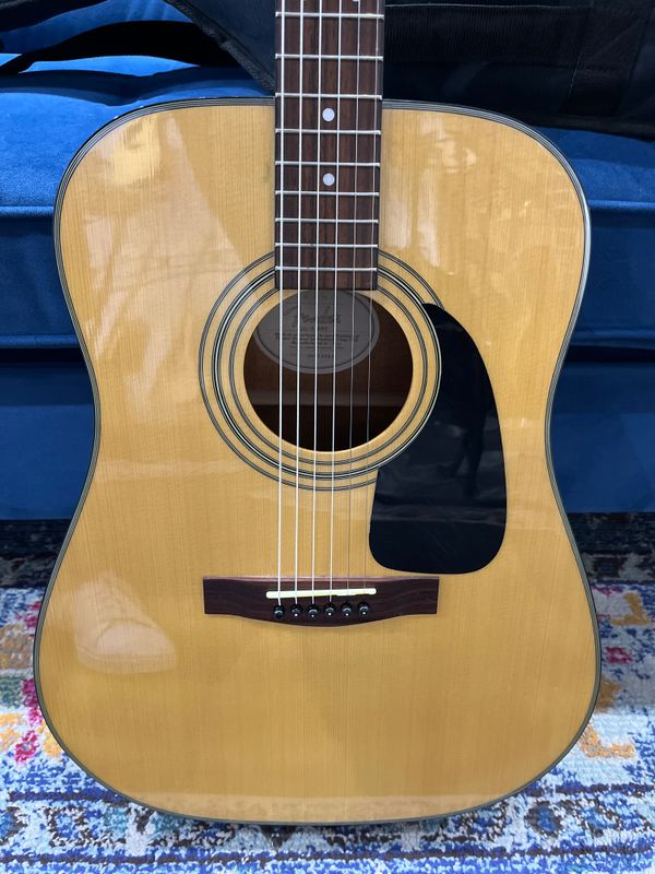 Used Fender Acoustic DG-8 NAT w/bag