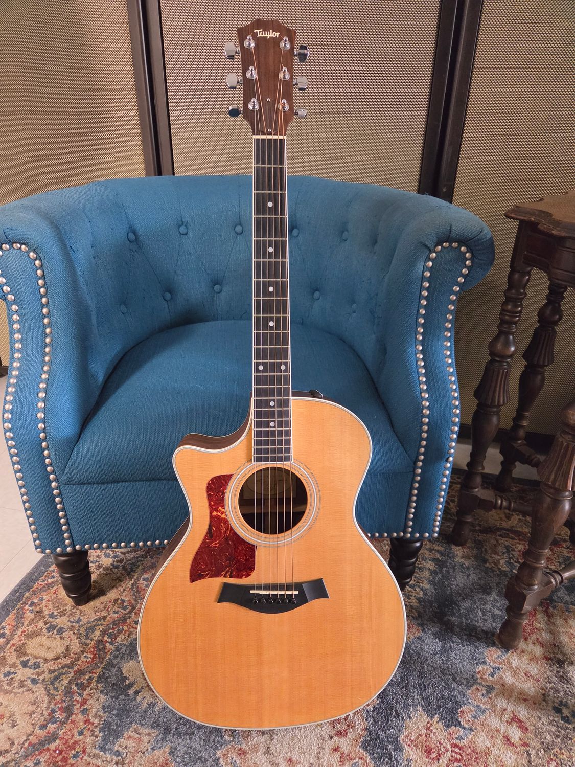Used Taylor 414ce Left w/case