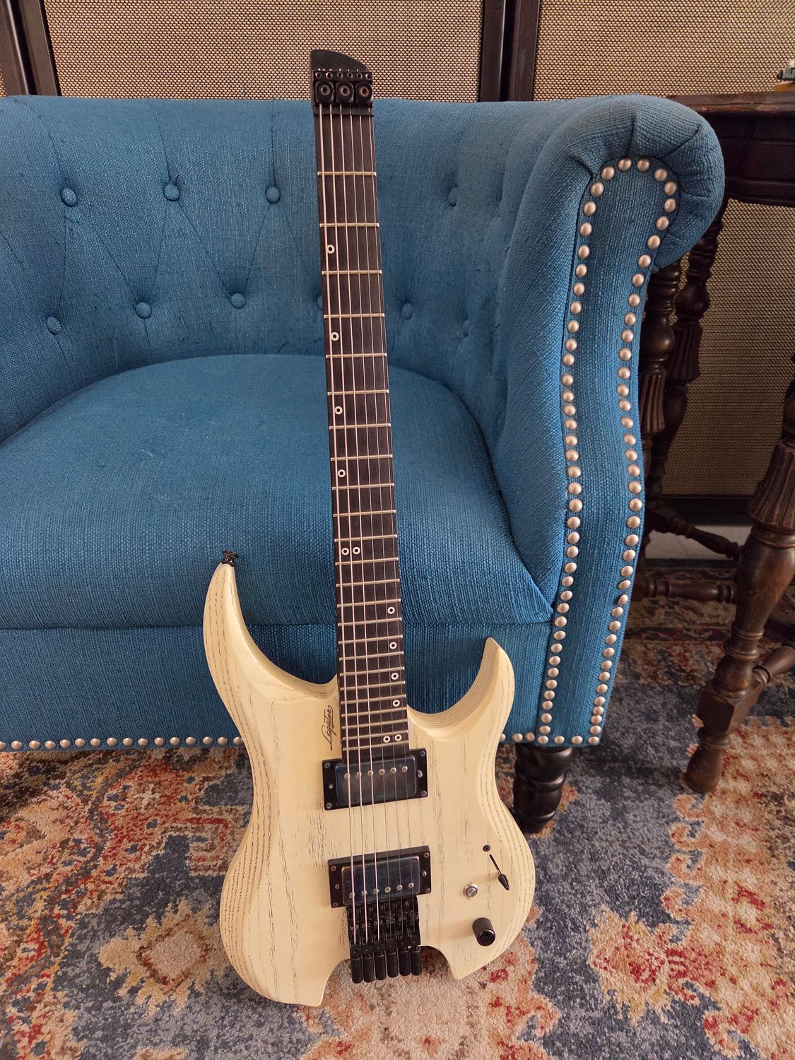 Used Legator Ghost Performance 6 white