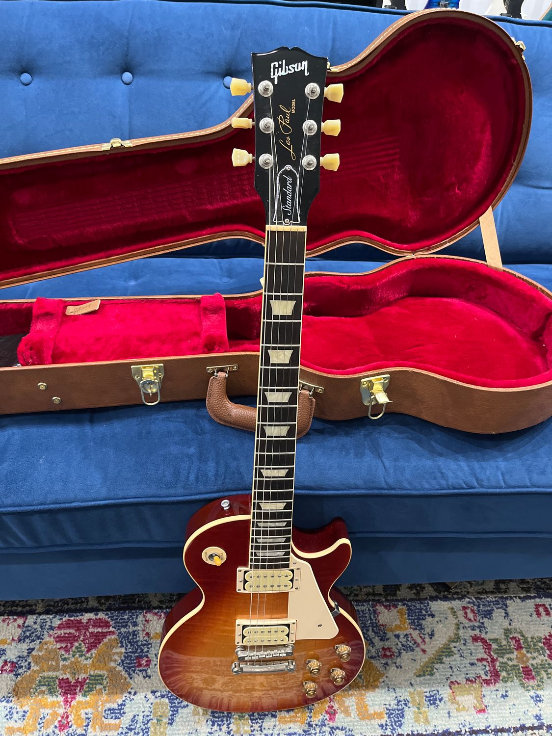 Used Gibson Les Paul Standard w/ OHSC