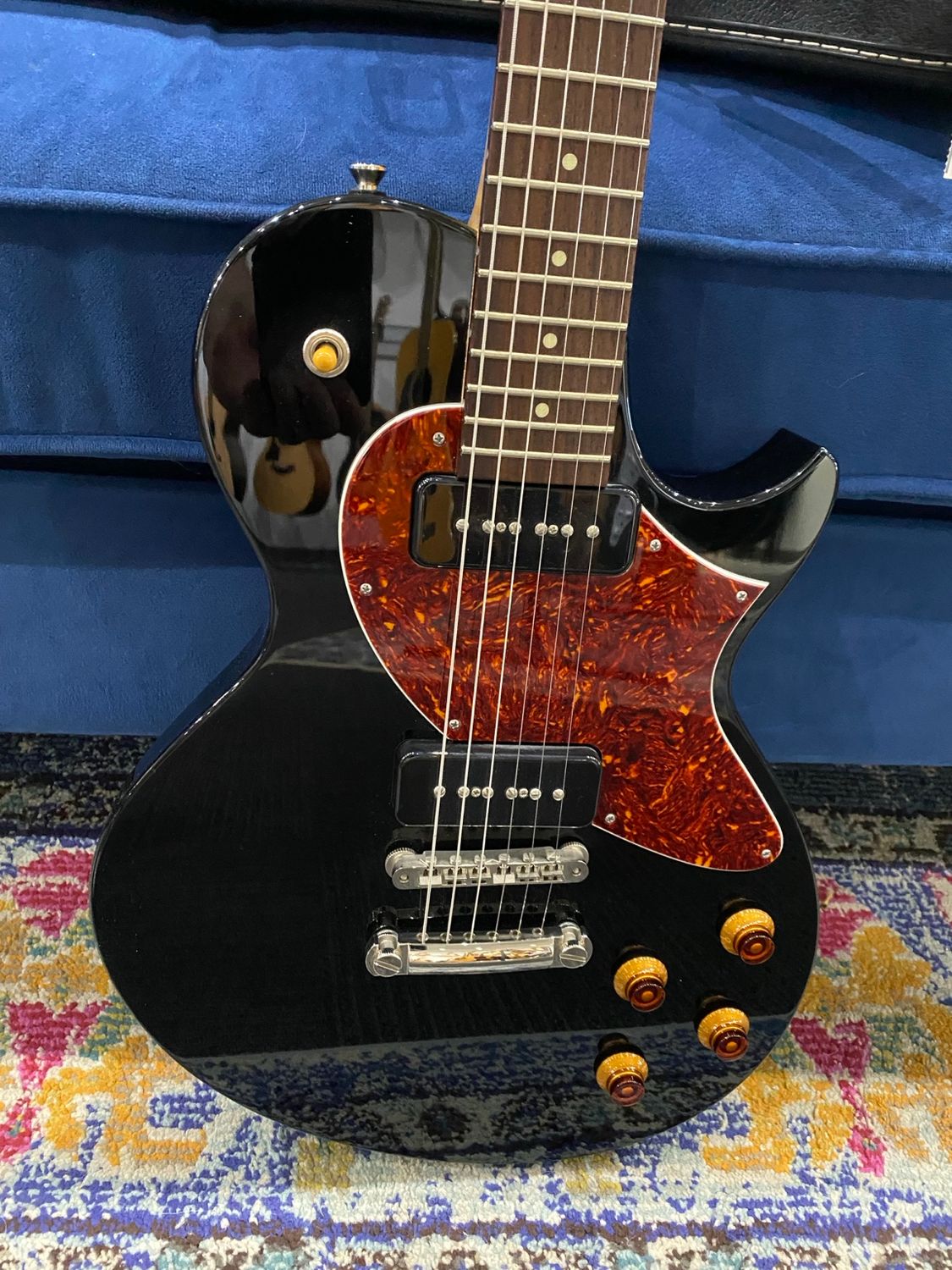 Used-consignment-2022 Collings 360 LT Alder – Jet Black w/ Original Ameritage Case