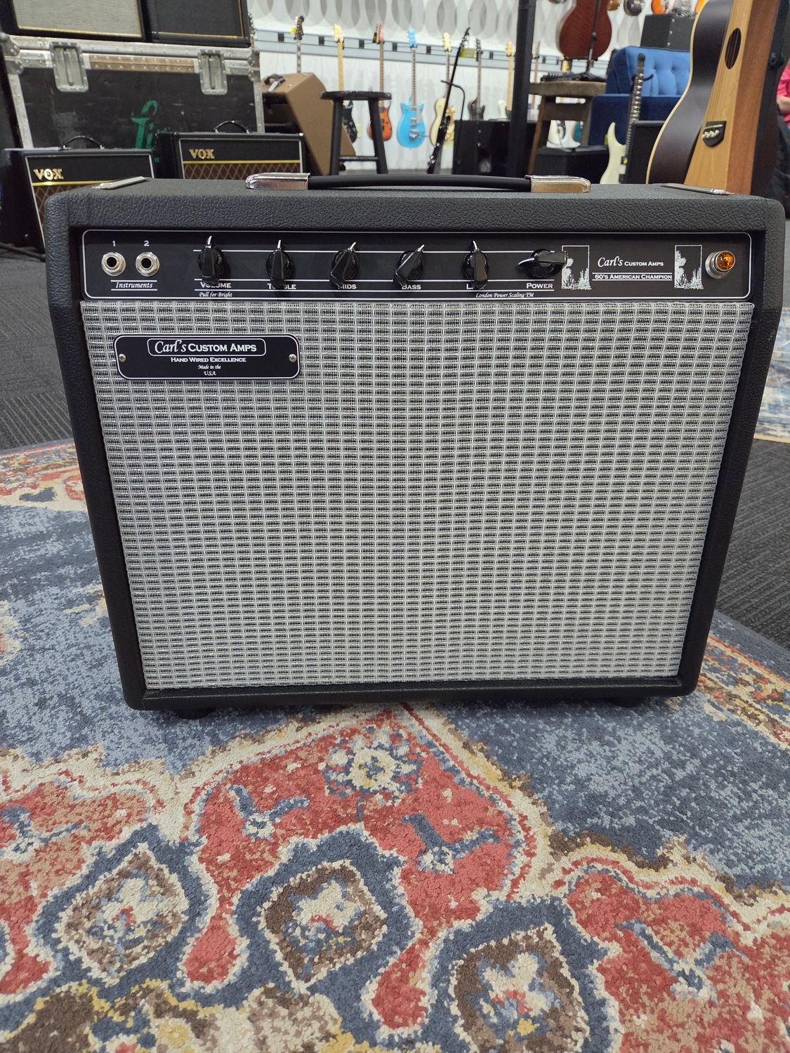 Used CARL'S CUSTOM AMPS - 60's American Champion guitar amp