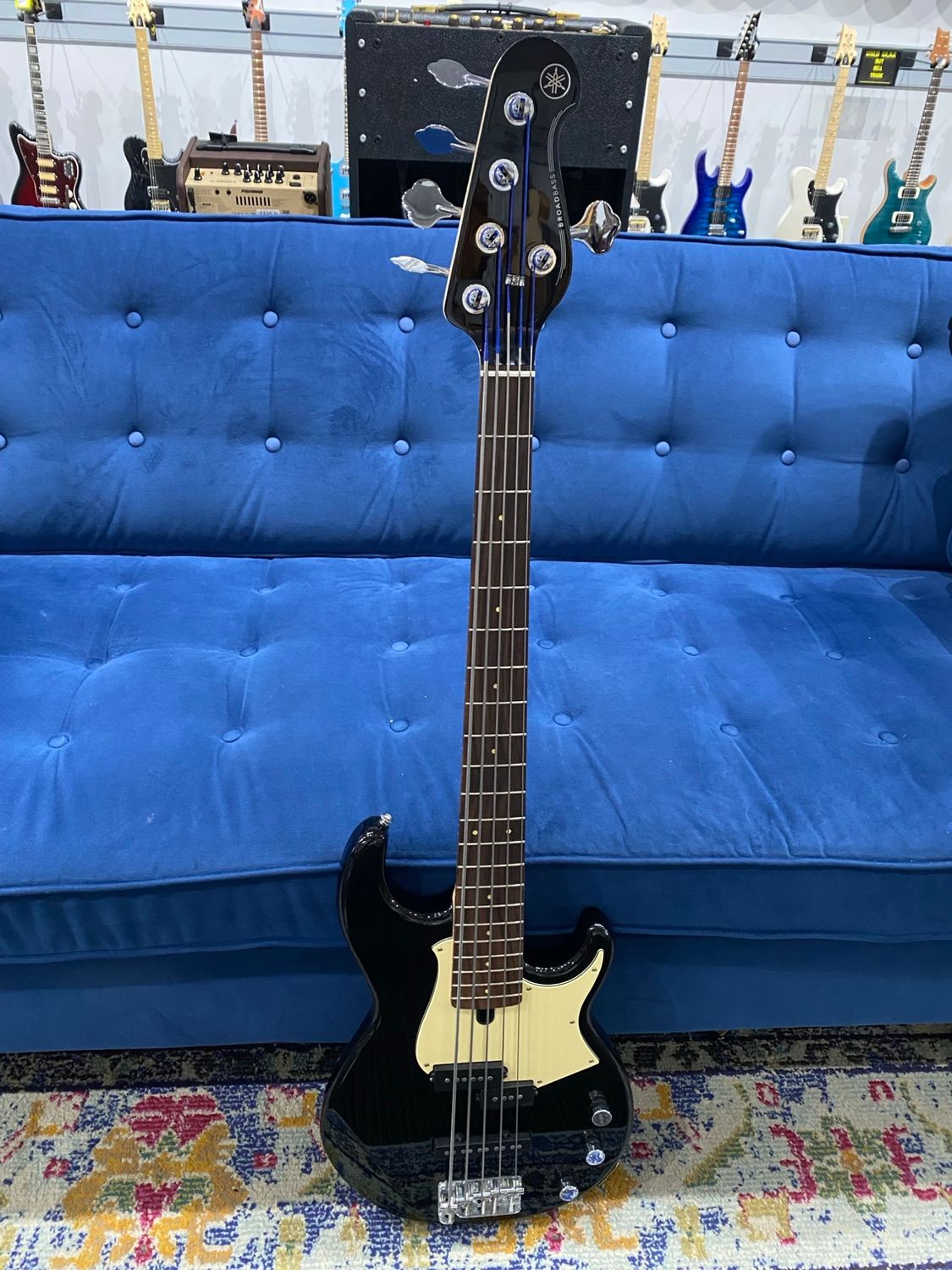Used Yamaha BB435 5-String, Black