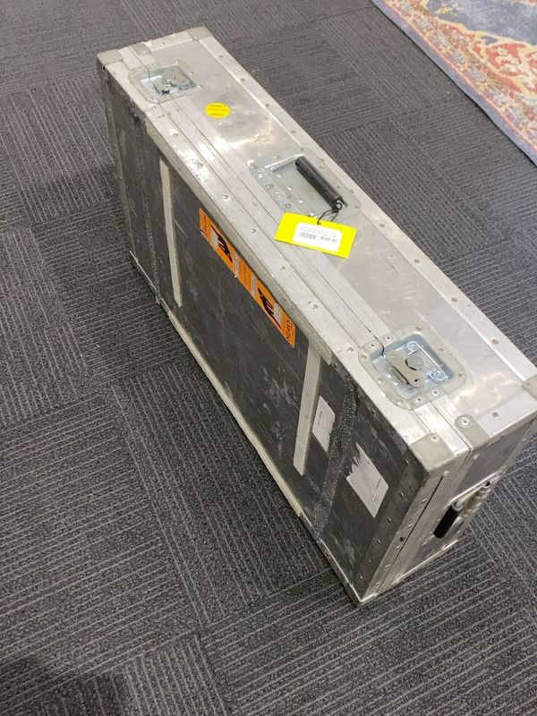 Used Encore #3 (road worn) - Large Pedalboard Case 34" x 19.5" x 7.25"